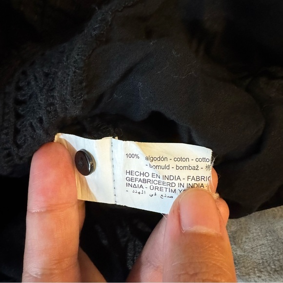 Zara Black Ruffled Blouse

#1250 - Picture 7 of 9